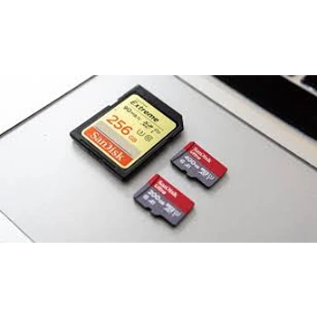 digital-camera-memory-card (78)-8687436-31615.webp